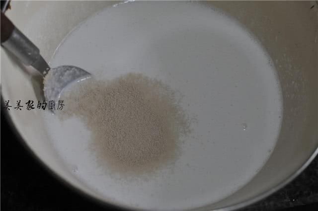 柔软|不用面粉也能做,比蛋糕简单多了,蓬松柔软,儿子一口气能吃一盘