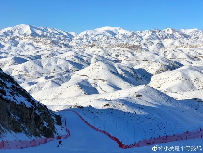 汉服 美翻了！小姐姐身穿汉服滑雪，网友：这就是女侠吧