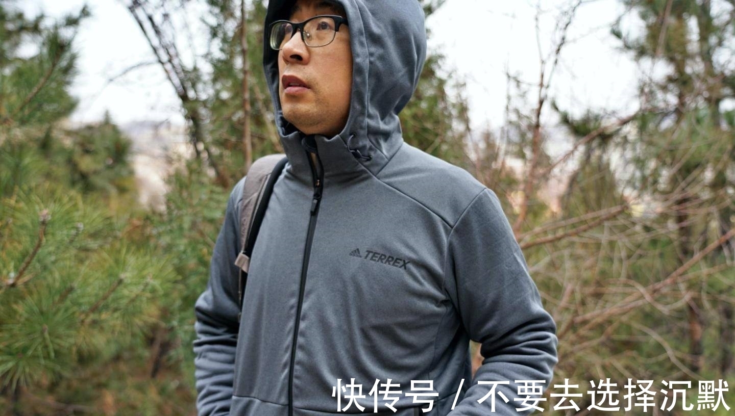adidas 户外服饰的颜值担当,adidas TERREX连帽夹克外套上手体验