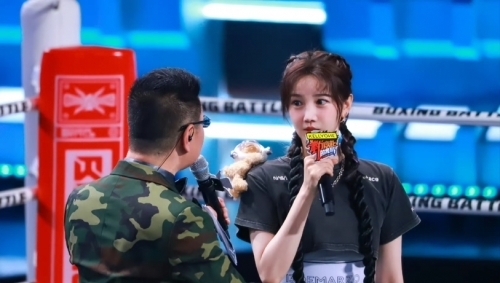 陈小纭《拳力以赴》投票神助攻,真实girl看比赛被吓成表情包