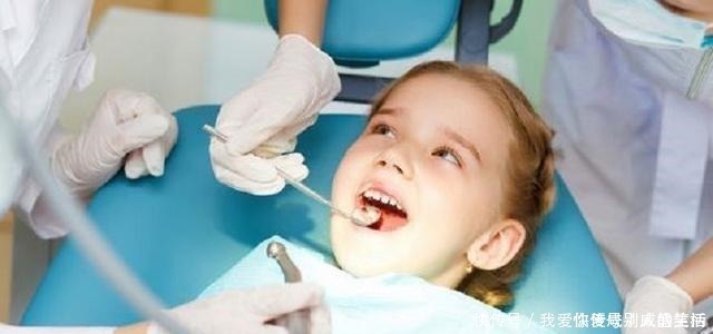 门牙|宝宝有这几个动作,容易自毁颜值,爸妈看到后要及时纠正!