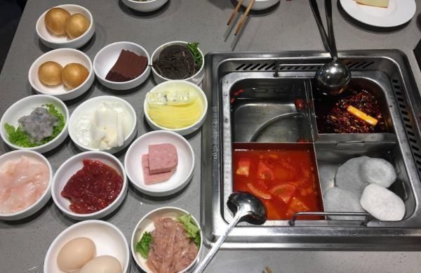 虾滑面筋|吃海底捞必点的4道菜,菜单上不会出现,不吃的话等于白去