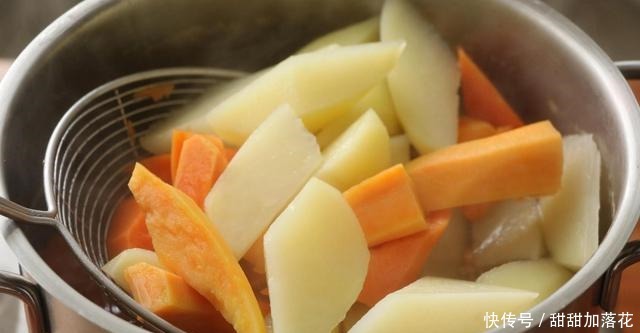 超级解馋的家常美食,颜值一流,口感更是无与伦比,好吃又营养