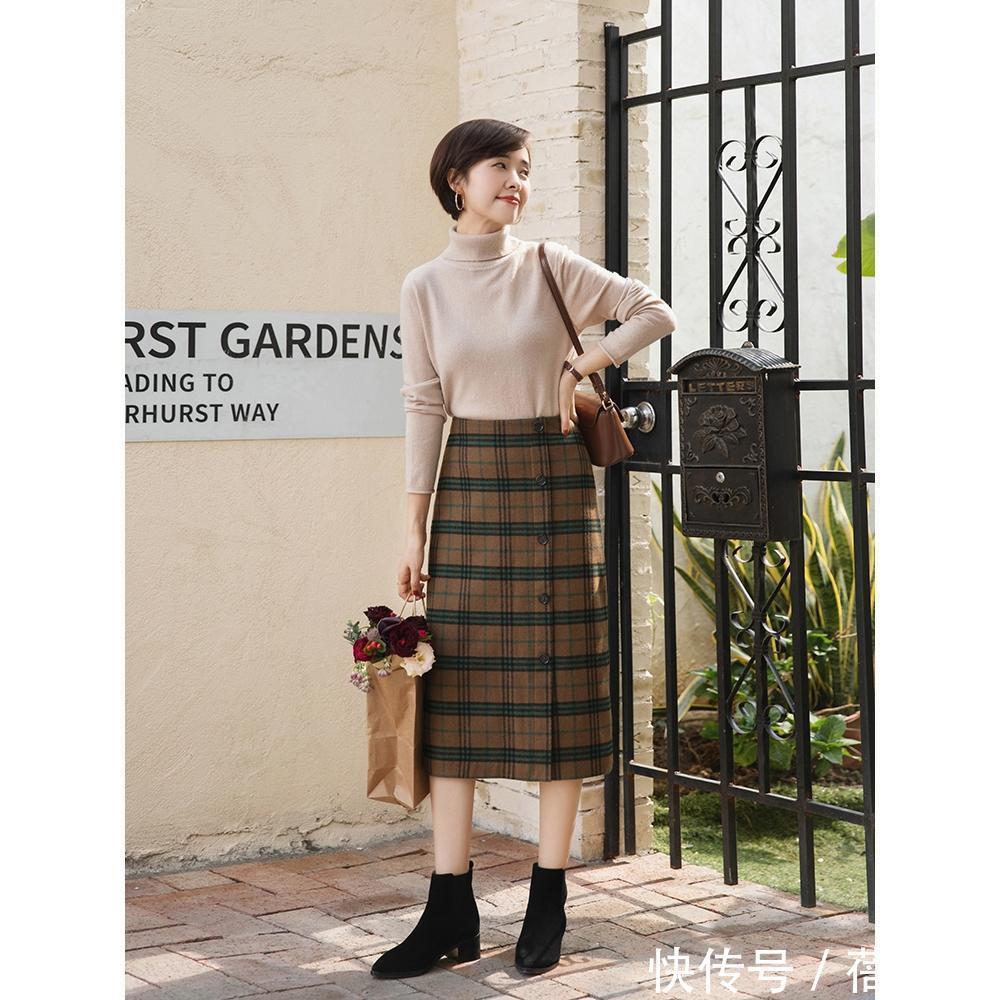 颜色|秋天怎样穿才优雅?搭配公式“针织衫+半身裙”,高级感扑面而来