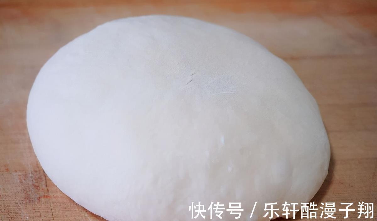 自己在家也可以做出带馅的抹茶吐司，松软香甜，层次分明