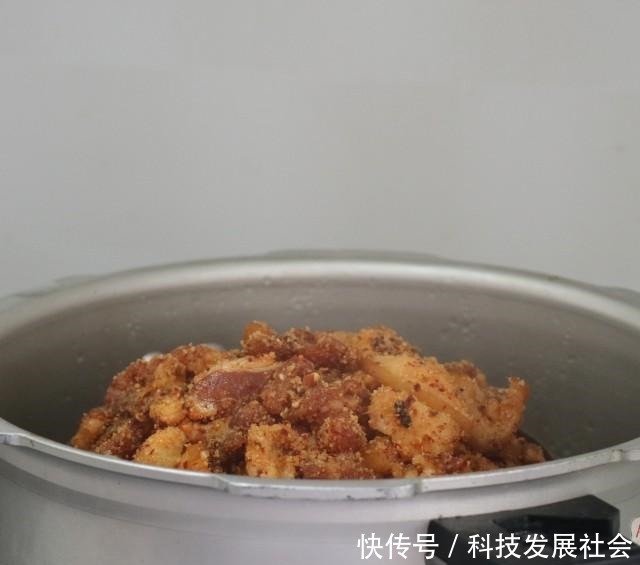 粉蒸肉,入口即化,简直不要太香……