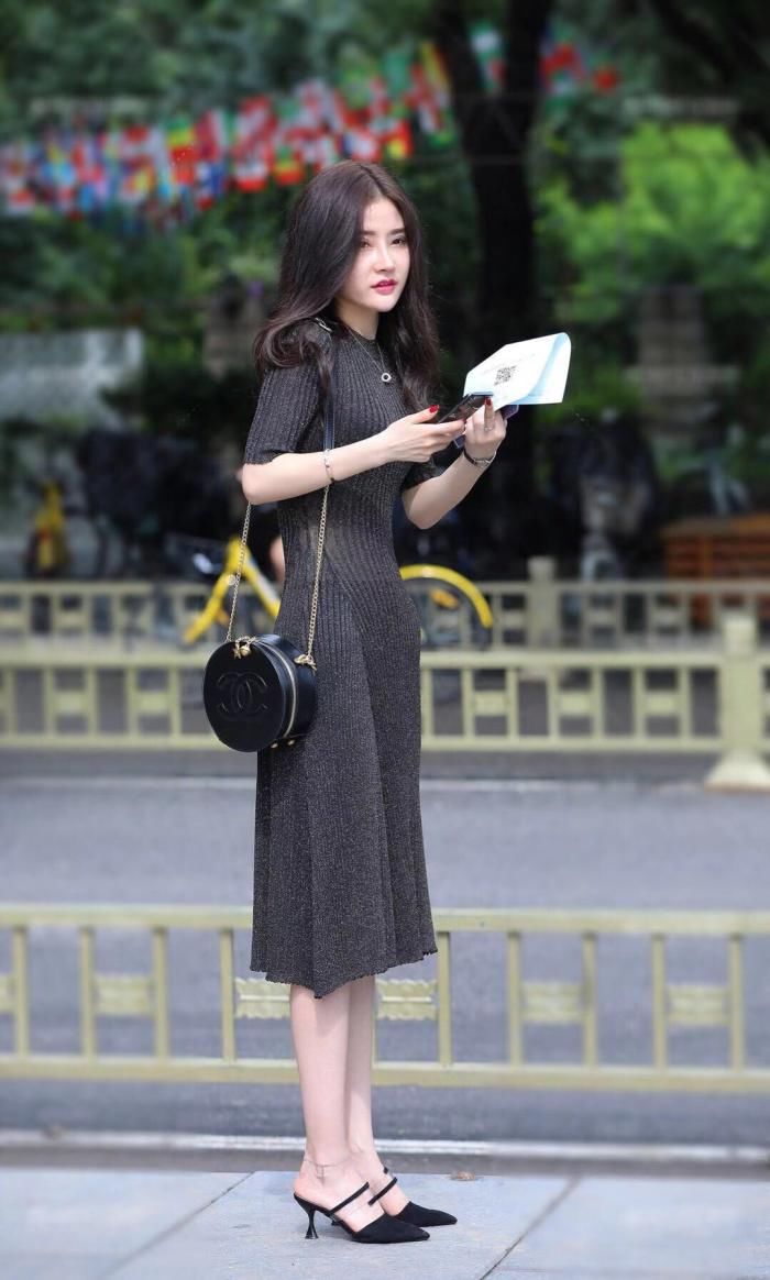 流苏|街拍：什么流苏腰都靠边站，见识一下什么叫蚂蚁腰