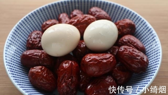 面食|红枣加2个鸡蛋,不用烤箱不油炸,美容又养颜,女人孩子要多吃