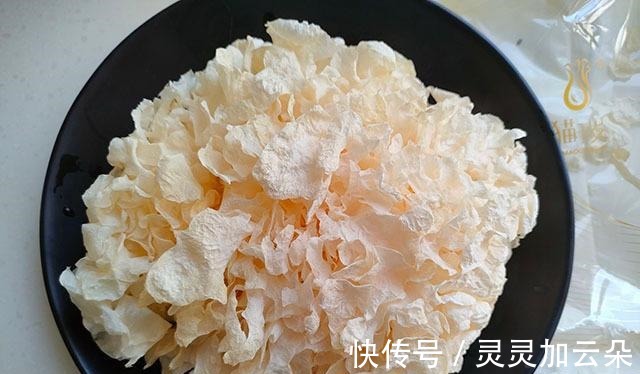 红枣|秋天要多吃银耳,银耳这么做,出胶多,每天一碗,降火去燥,养人!