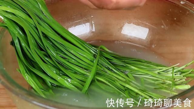 鲜嫩|烧猪血，好多人第一步就错了，这样做出来的猪血，比豆腐还鲜嫩