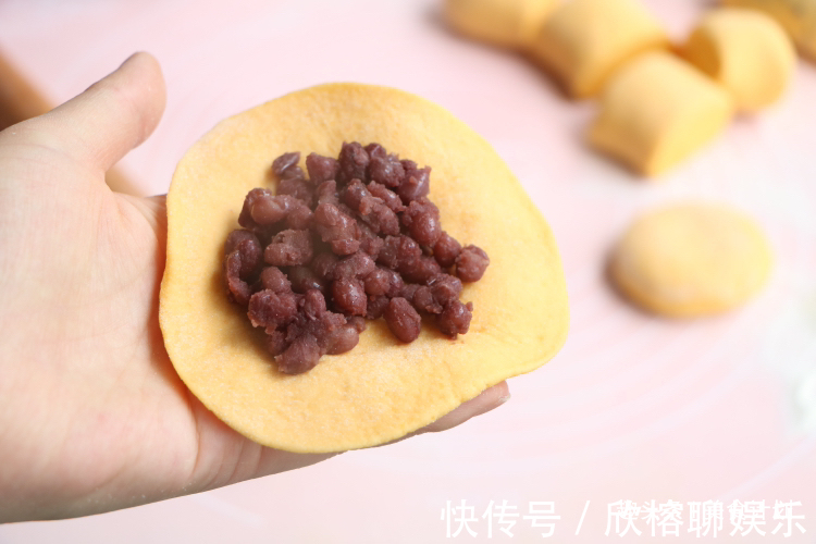 红豆吐司|学会红豆新做法,以后再也不煮粥了,香软营养,女儿每顿吃2个