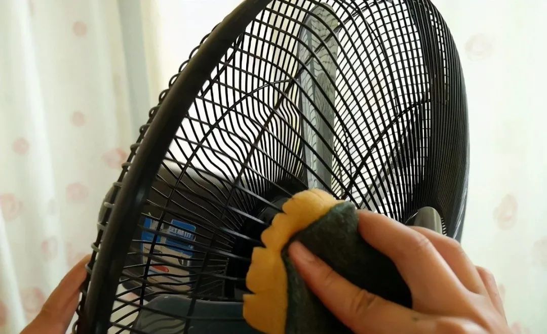 百洁布|不管电风扇有多脏，教你不用拆不用擦，几分钟就干净如新