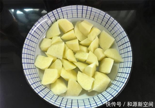 土豆|排骨我用蒸的,口感浓郁不加一滴水,一唆脱骨,营养丰富呀不上火