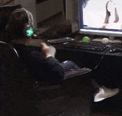 |搞笑GIF:大家的评价是这家店老板娘活儿好!