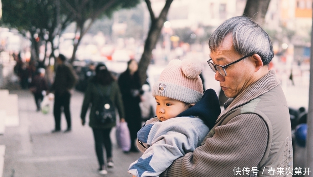 侄子|6岁前孩子常做的坏习惯，家长若不“自知”，孩子未来很“受伤”