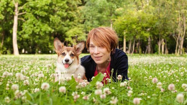 血管健康|女人50岁后,容易发生骨质疏松,吃4物,做2事,美容养颜又补钙