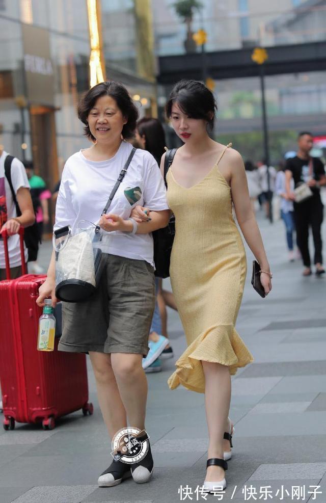 mm 随便穿搭的连衣裙展现时尚风情,不同的款式风格,婀娜多姿