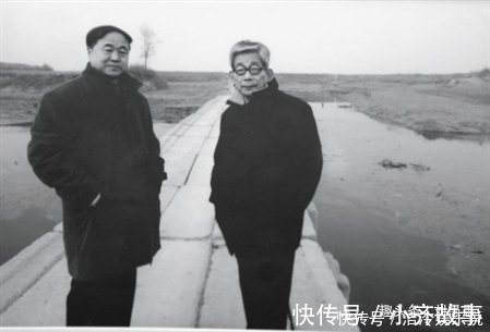 诺贝尔文学奖$获得诺贝尔奖后的作家莫言,为什么反倒被推下神坛,很多人喊打