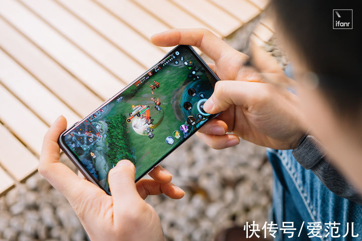 首发|OPPO Find X5 Pro 首发体验：屏幕精进、影像精进、设计精进