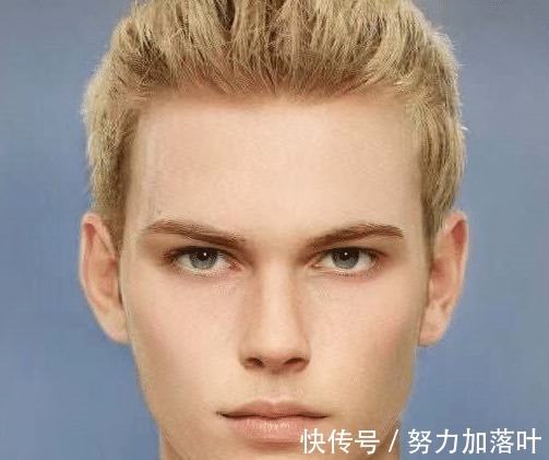 小姐姐|真人版《进击的巨人》,兵长禁欲脸,艾伦比动画还帅,她是谁