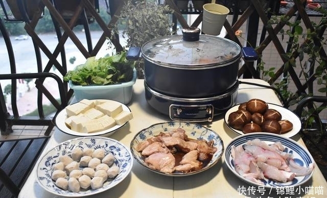 晚餐|夫妻俩人晚餐,不用炒菜少闻油烟,只有一锅营养全,比海底捞实惠