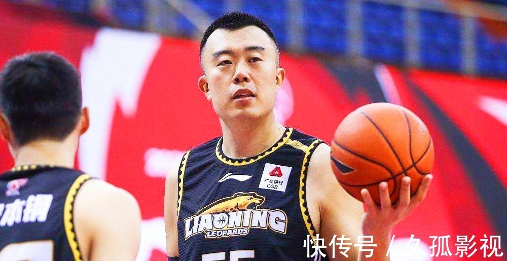 北京首钢|失去内线,辽宁男篮被北京首钢打爆,突显了韩德君和李晓旭重要性