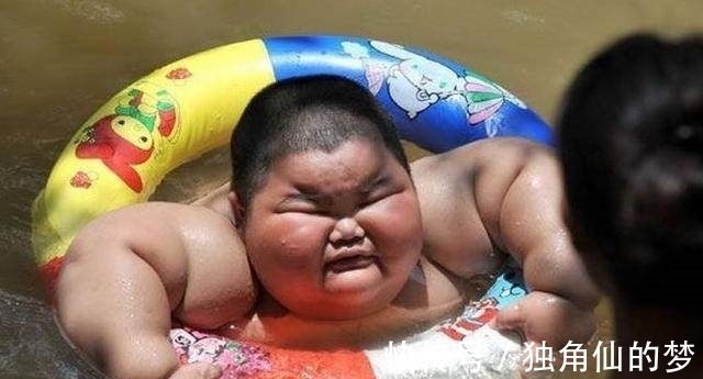 运动减肥|为何三岁孩童胖成一百五十斤？家长说已经成瘾戒不掉！