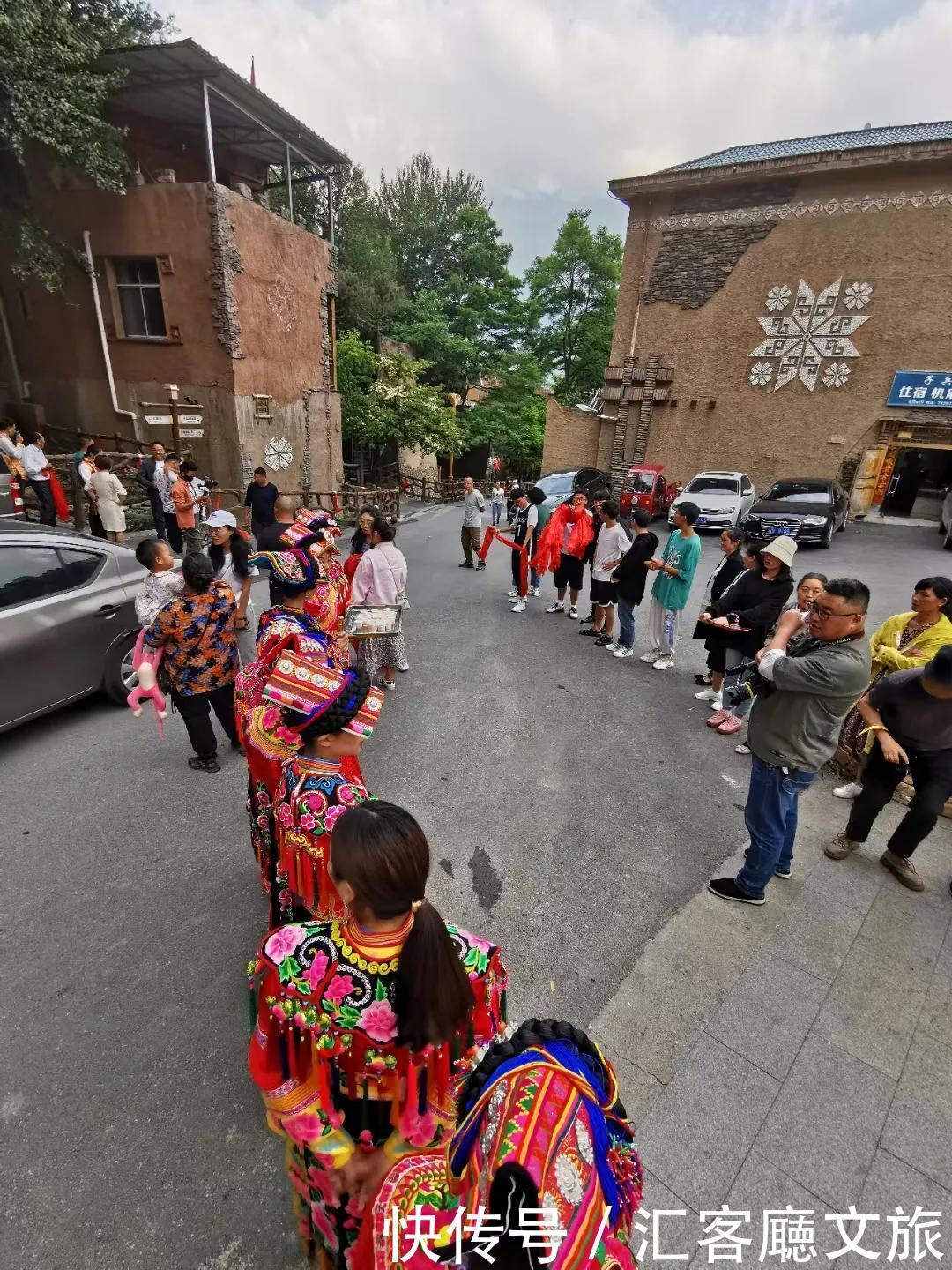 莎朗|2021端午,四川茂县民众载歌载舞欢度羌族“瓦尔俄足”节