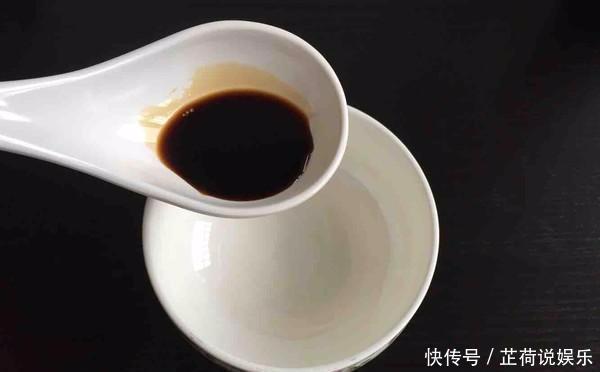 喜欢吃皮蛋的注意，这一步千万不能偷懒，杀菌消毒，家人吃着安心