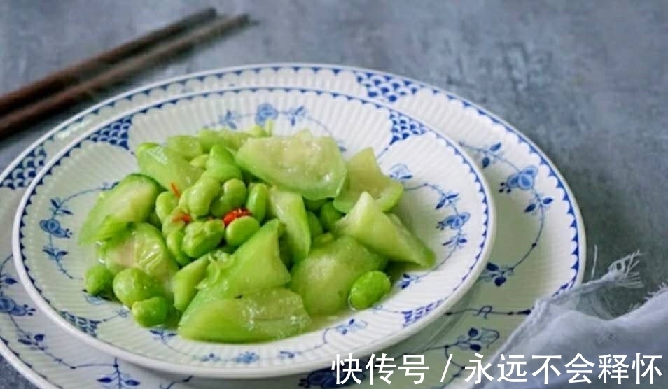 营养成分|天然“补水王”终被发现,隔三差五吃1次,肌肤水嫩细腻还能瘦身