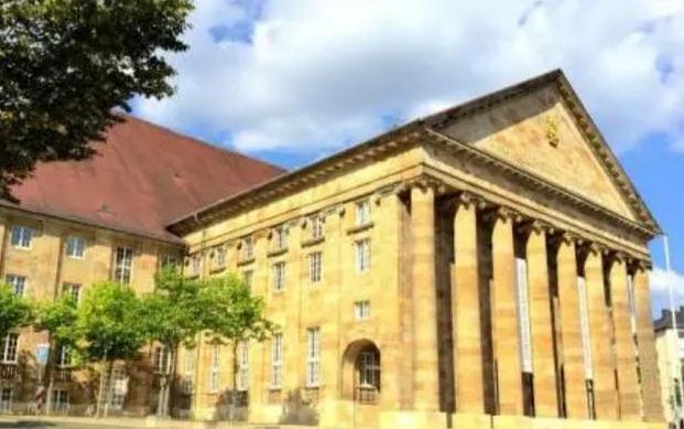 艺术家#“最贵在世艺术家”一生4段婚姻,58岁老来得子,一幅画卖4370万