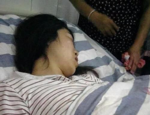 心机|10岁女儿“耍心机”让妈妈摔倒早产,爸爸一巴掌让女儿无地自容