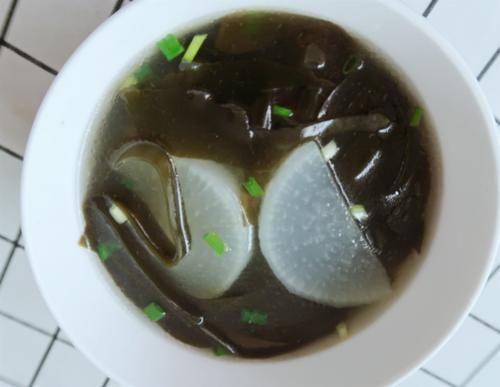白萝卜和它是绝配,简单煮一煮,暖胃养胃,补钙质,身体暖和和!