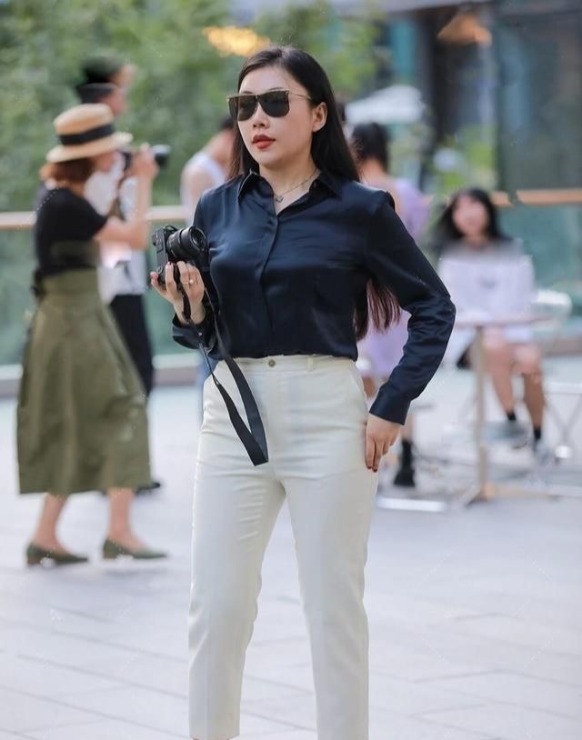 高跟鞋 应对“胯大”的身形,穿搭讲究“一高一紧”,曼妙身姿不请自来!