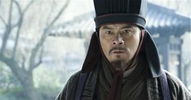 三国|三国时期,枭雄多如牛毛,陈宫为何偏偏选择吕布?