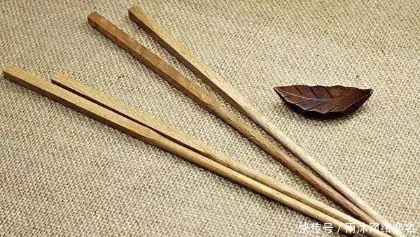 一双筷子的10个礼仪禁忌，你了解多少？