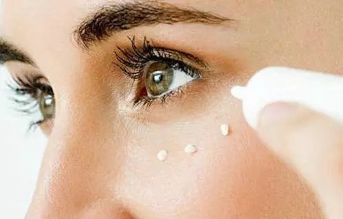 质地的眼霜|眼霜凭什么贵?脂肪粒又是如何形成的?