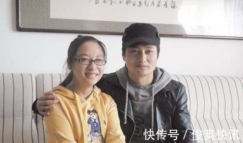 靠《星光大道》一夜走紅,成名后拋妻棄女,女兒苦苦挽留遭無視