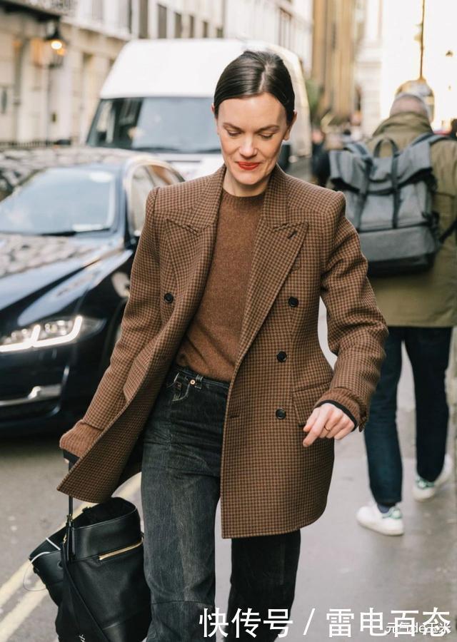 不想|三四十岁的女人!若是不想让自己太“廉价”,少碰这3件“俗衣”