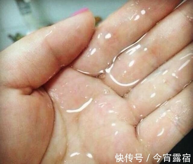 涂抹|别再扔掉它了,睡前涂抹皮肤,十天斑点全消,皮肤光嫩如雪
