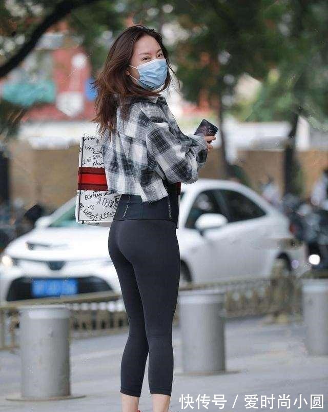 瑜伽裤 时尚靓丽的瑜伽裤装扮尽显个性独特,轻盈舒适又耐看,气质出众!