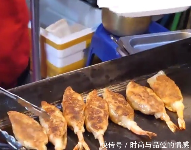 差不多|韩国街头才能看到的真虾饺,每个饺子里都塞只虾,一口下去太过瘾