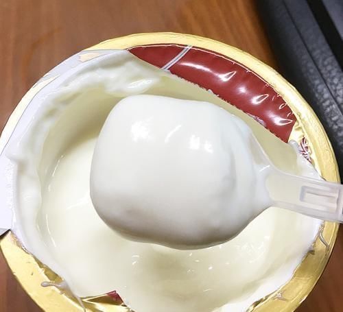 酸奶|牛奶和酸奶哪个热量高?减肥应该怎么选?答案跟你想的完全不同