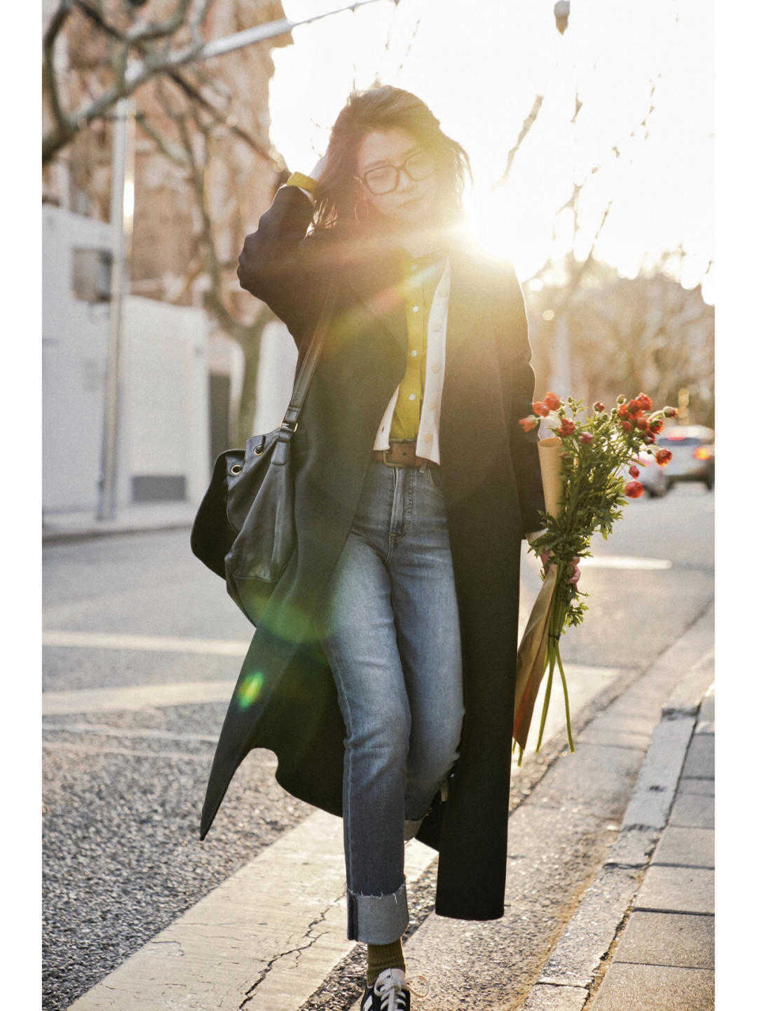直筒裤 冬天大衣别再配裙子了!与卷边直筒裤搭配,保暖舒适还有气场