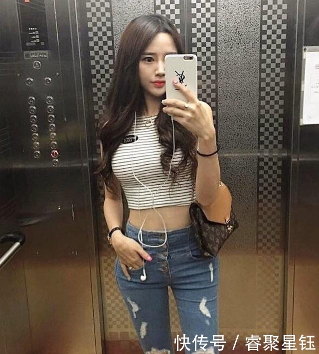 牛仔裤|牛仔裤和打底衫的美搭尽显年轻风采,很是温柔