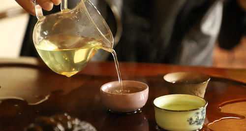 长期喝茶吸烟的人的身体素质如何，喝茶对吸烟有影响吗？