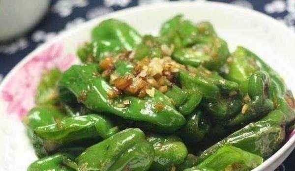 一道简单的家常菜，却不比饭店里的山珍海味逊色，还特别下饭