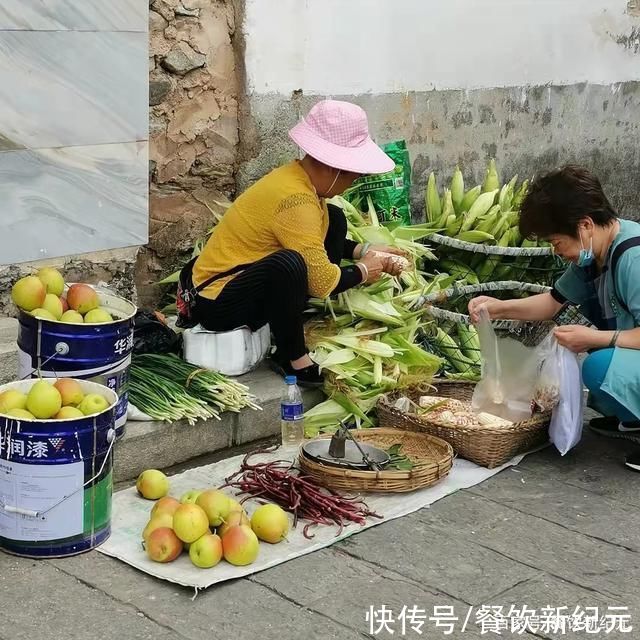 豆腐脑|云南姑娘晒菜市场，走红朋友圈，出门买菜就像旅游，网友:太美了