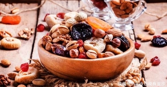 雌性激素|女人雌激素偏低，不防多吃点此物，既增加雌激素，又补血美颜