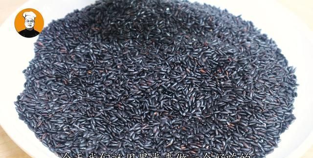 黑米别熬粥了，教你养生新吃法，加一碗红豆，香甜又松软